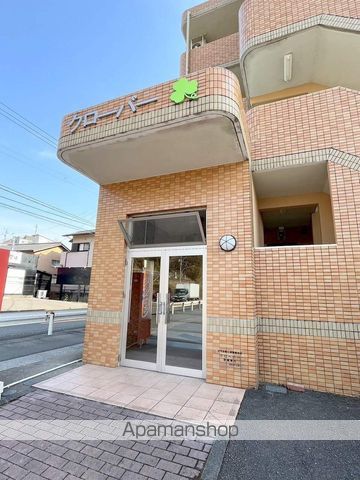 クローバーの玄関写真