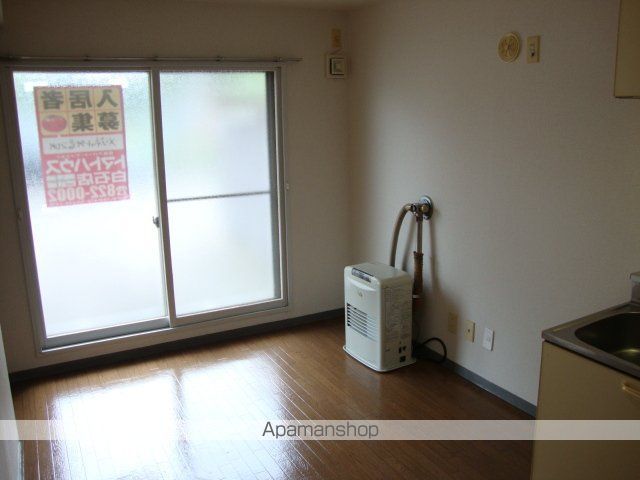 ロイヤルコート北郷の内装写真