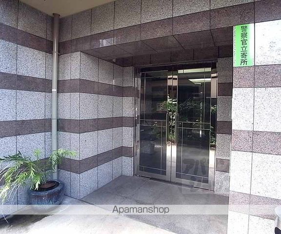 京都市烏丸線 烏丸御池駅 徒歩6分 8階建 築25年の内装写真
