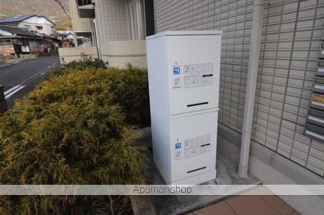 佐世保市 3階建 築8年の内装写真