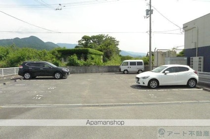 レオパレスエーデルハイム[1K/23.18m2]の駐車場