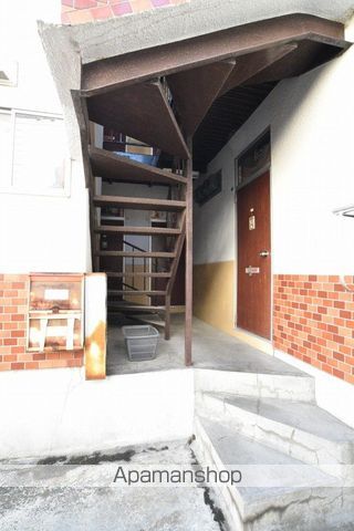 南郷ハイツの玄関写真