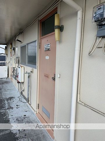 月見台コーポの玄関写真