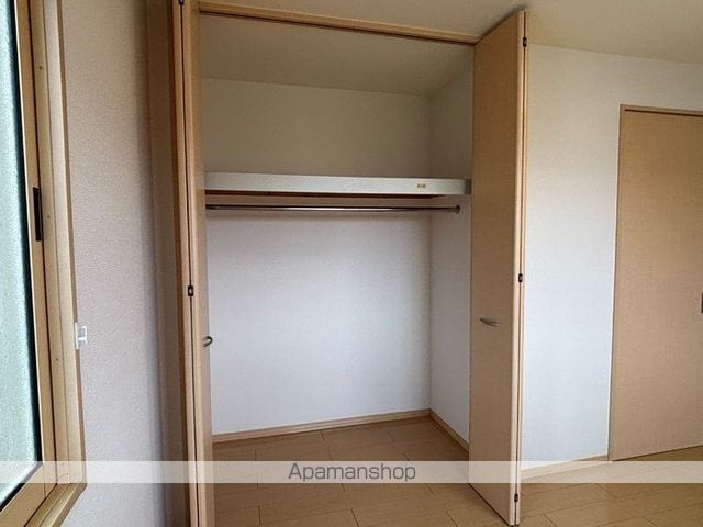 リビングタウン若杉 Aの内装写真