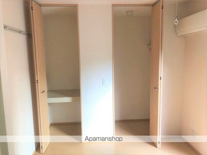 シュトラルヴェヌス[1R/27.77m2]の収納