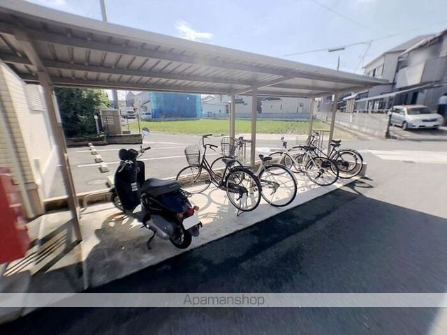 イソラ フェリジェIIの内装写真