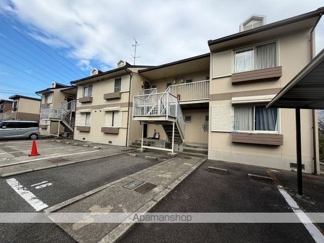 髙井ハイツ B棟の外観写真