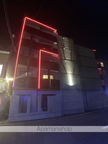 MCDIARMIDの外観写真