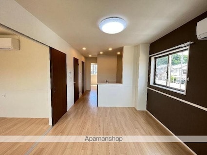 ルミエール[2LDK/55.54m2]のリビング・居間2