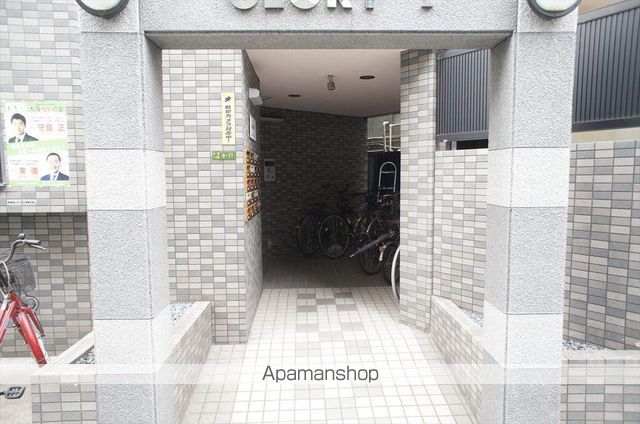 グローリーIの玄関写真