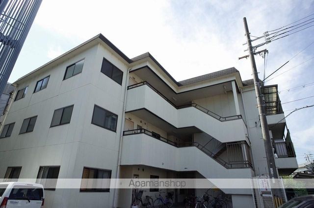 ロイヤルハイツ木村2号館の玄関写真