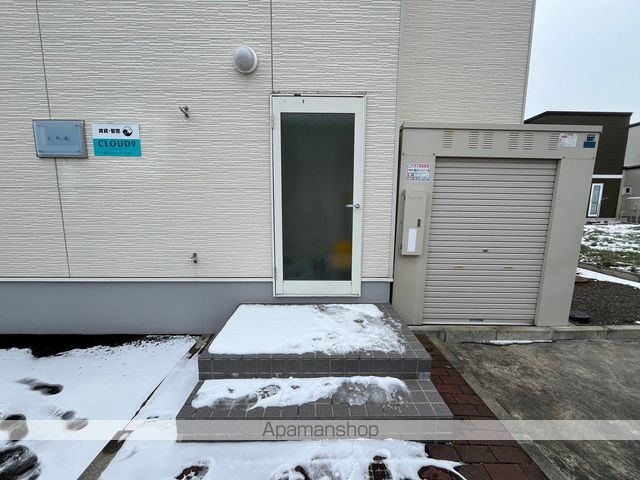 千歳線 恵み野駅 徒歩16分 2階建 築18年の玄関写真