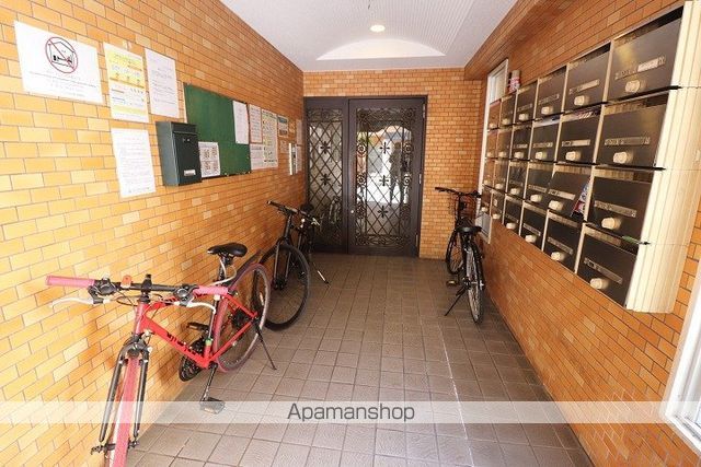 アクティブパレス比治山通の玄関写真