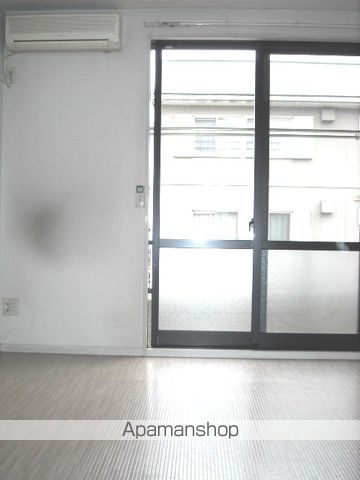 ブリリアントCDの内装写真
