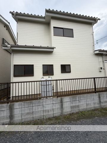 さいたま市緑区 2階建 築34年の外観写真