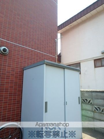 シャイニングライブIIIの外観写真