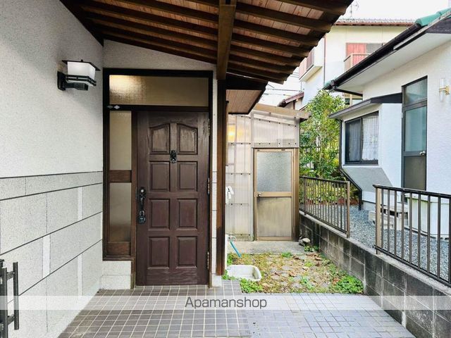 宇部線 床波駅 徒歩20分 2階建 築41年の玄関写真