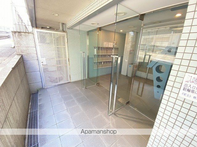 ネオコート天王寺の玄関写真