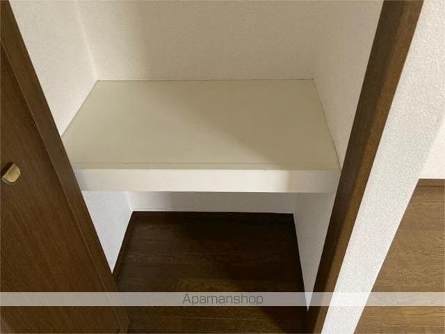 グランシャリオ新宿[1R/20m2]の収納