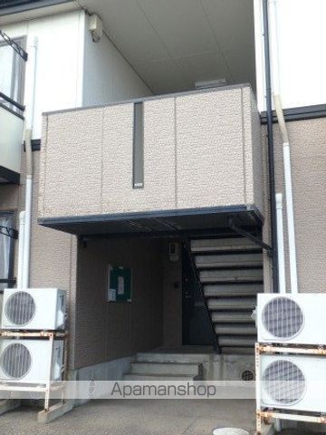 ハイカムール松園の玄関写真