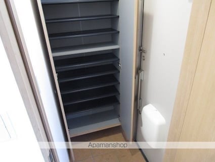 サンライズ西国立[2LDK/59.62m2]の玄関