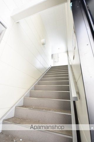 レオパレスサンブリッジVIIIの玄関写真