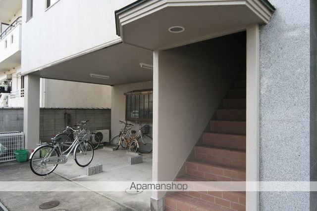 A&Aマンションの玄関写真