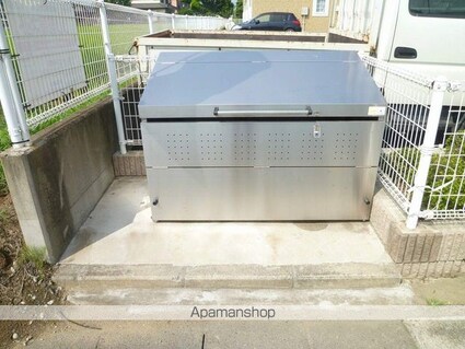 茨城県神栖市深芝[2LDK/56.76m2]の共用部2