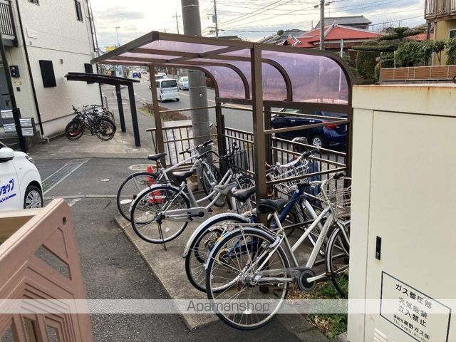第二コーポミカの玄関写真