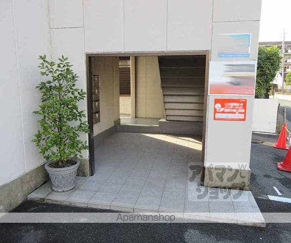 コートバレーの玄関写真