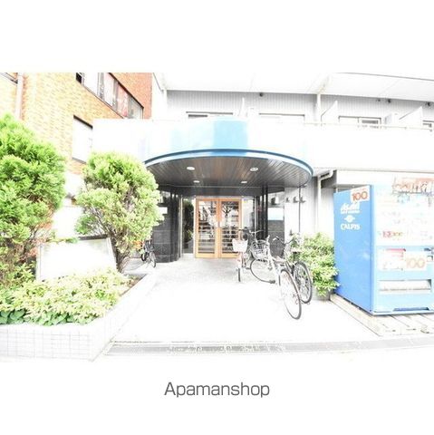 ヴェルト新宿の玄関写真