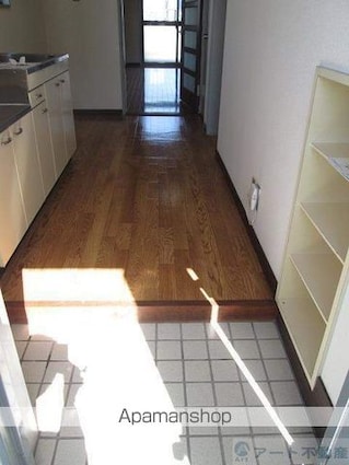 キャッスルエアポート[1K/30.24m2]の玄関