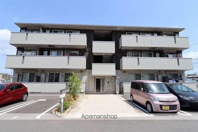 徳島線 蔵本駅 徒歩12分 3階建 築8年の外観写真
