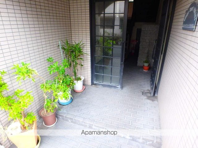 ヴィレッジコート深田の玄関写真