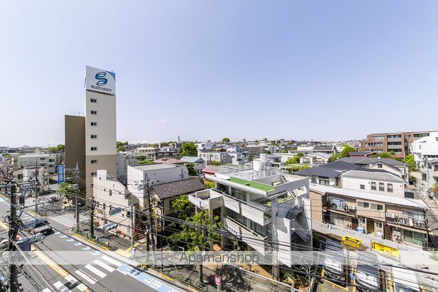 メゾン・クロイゾンの内装写真