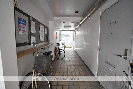 コートパレス[2K/35.1m2]の共用部1