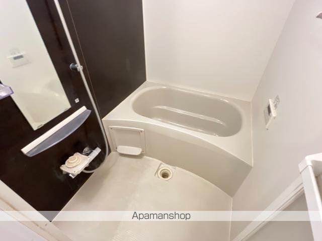 アインタウゼントの内装写真