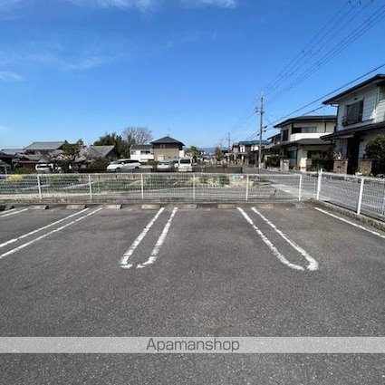プラシード　コルソ[1R/32.94m2]の駐車場3