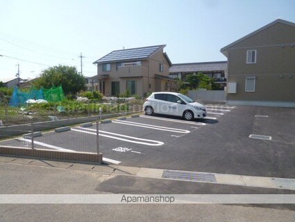 サンシャイン北斗[2LDK/52.37m2]の駐車場2