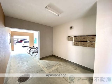 ブルーミングローズ[1K/26.77m2]のエントランス1