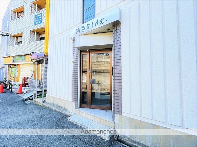 朝日ビルの玄関写真