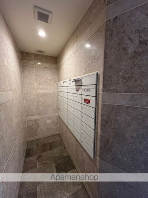東京都中野区中野５丁目[1LDK/40.12m2]の共用部6