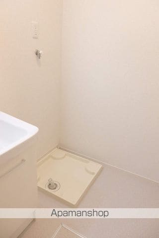 クローバー下平川Iの内装写真
