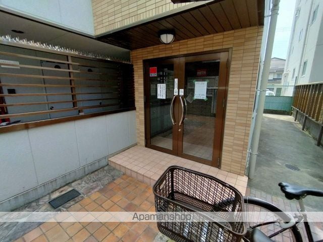 セリシール関目の玄関写真
