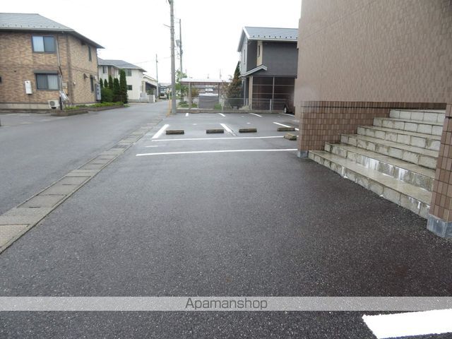 リバティ松本B棟の玄関写真