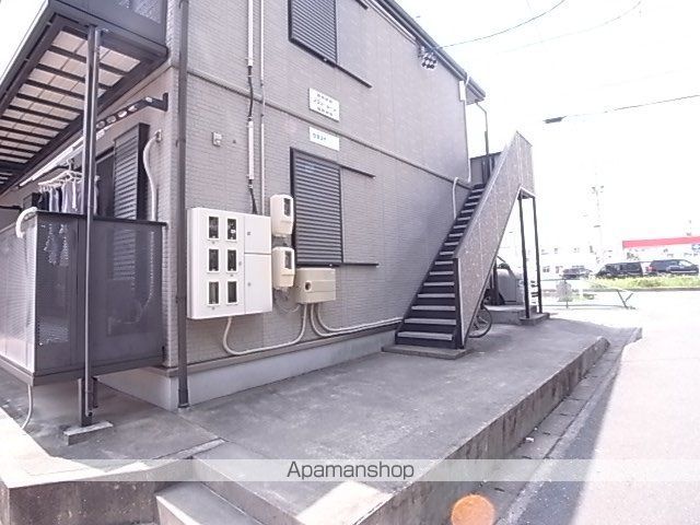 フラワームーンの玄関写真