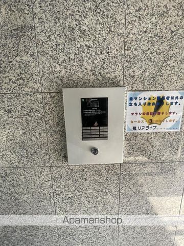 サンプラザ上汐の玄関写真