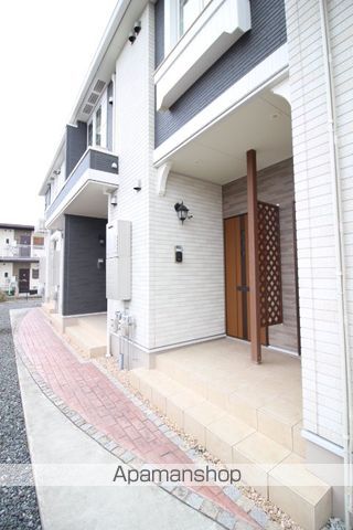 パレス旭本町の玄関写真