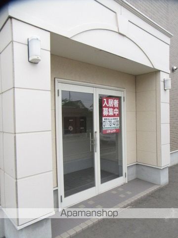 フォレストコートSIの玄関写真