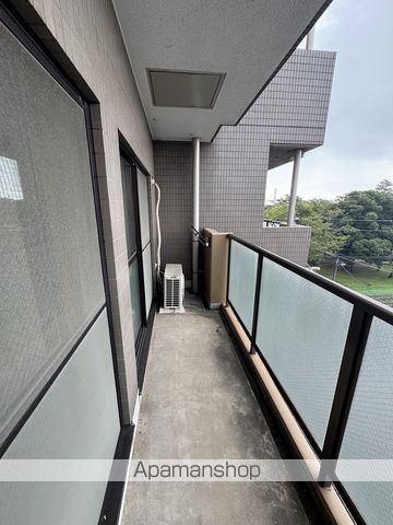 モデラートシティの内装写真